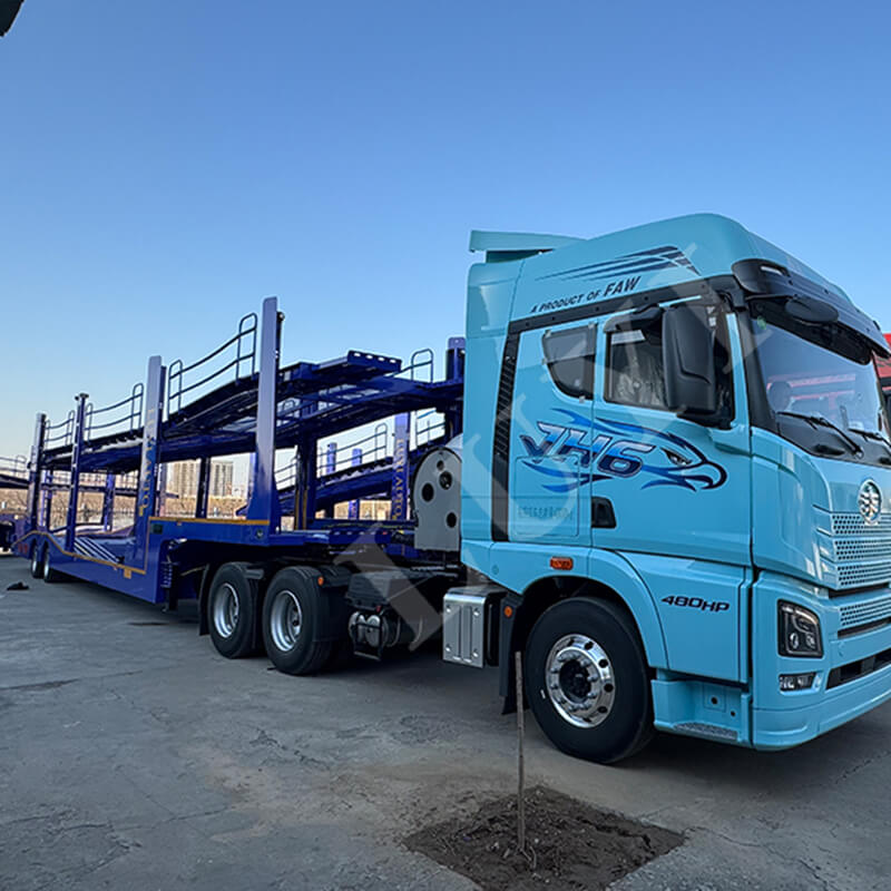 Logisztikai igények precíz kielégítése! A Luyi 8 járművet szállító félpótkocsi Mozambikba szállítva