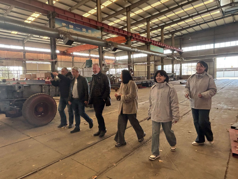 Az örmény vásárlók ellátogatnak Luyiba! Fogja össze a kezét, és nyisson meg egy új tervet a tengerentúli piacok számára,