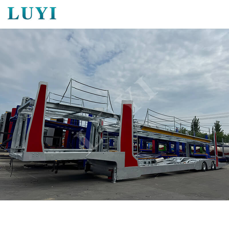 A határokon átnyúló hatékony szállítás új mércéje: a kéttengelyes emeletes autószállítók fellendítik a kínai-libanoni logisztikai együttműködést