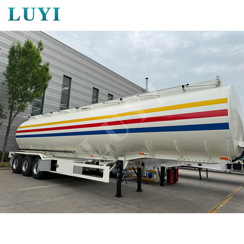 3 tengelyes 50 000 literes 7 rekeszes olajtartályos félpótkocsi