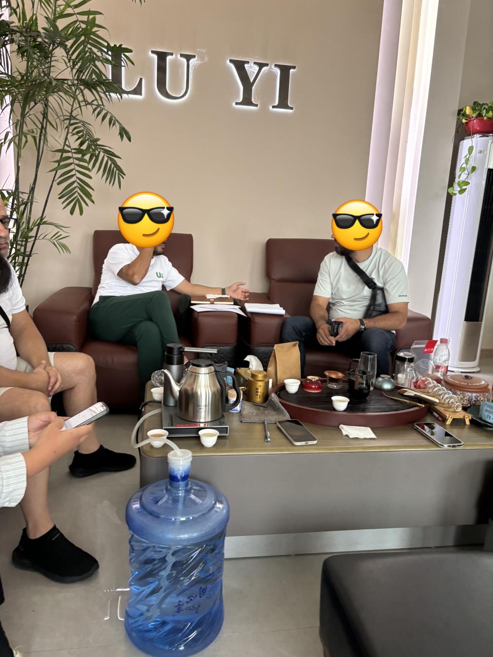 A gyárlátogatástól a flottabővítésig: Hogyan nyert a LUYI egy Szaúd-Arábiai cementszállító tartályhajó-félpótkocsi megrendelést